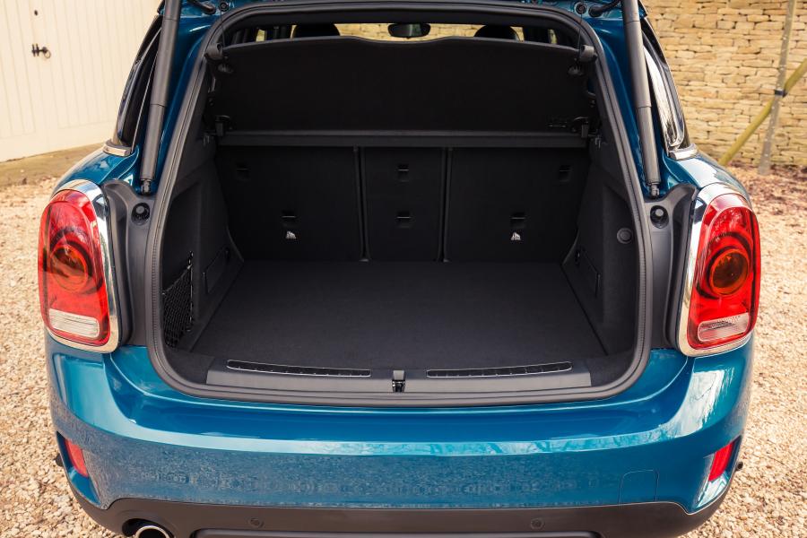 Багажник Mini Cooper D Countryman 2017 года  (UK) (фото 4 из 29)